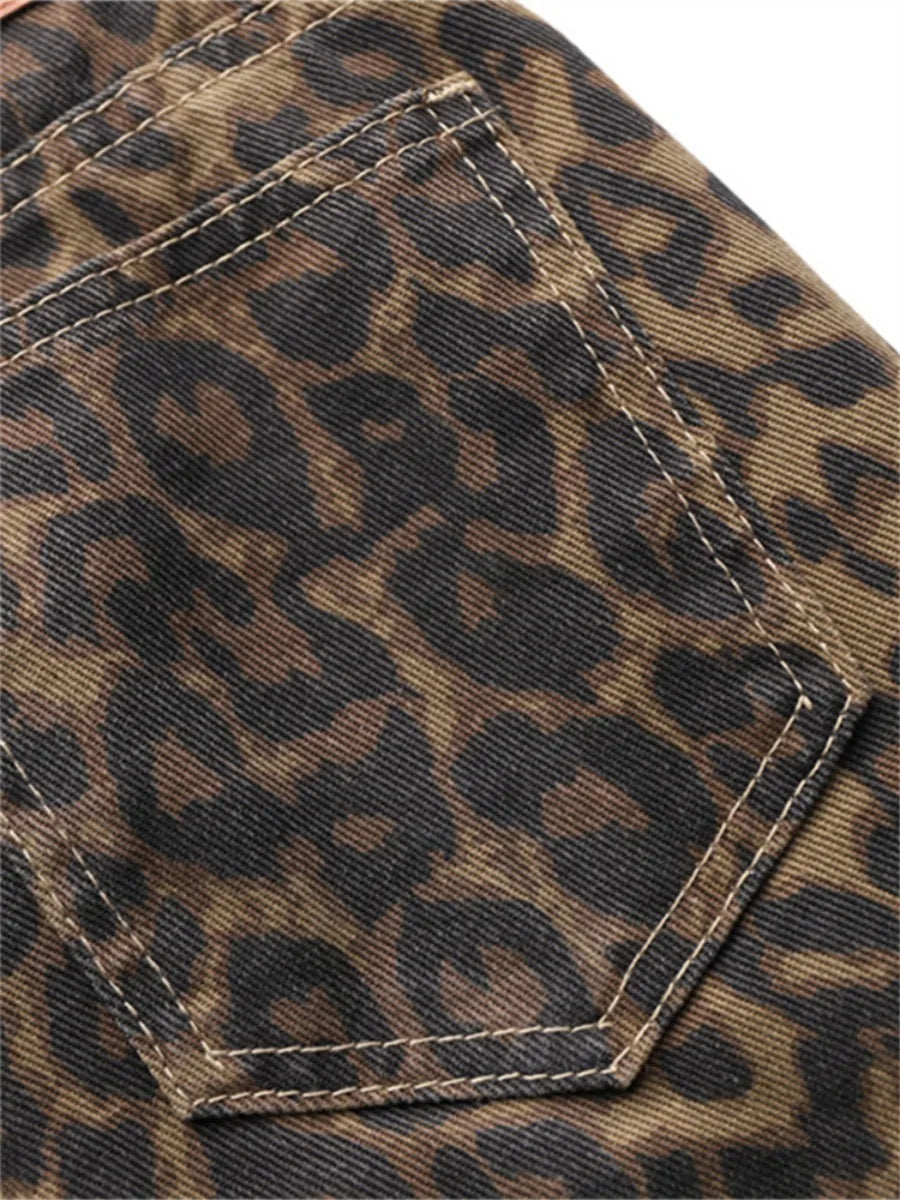 Vaquero con estampado leopardo